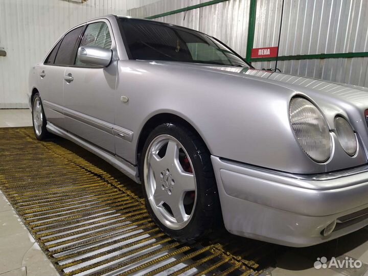 Mercedes-Benz E-класс 2.4 AT, 1998, 300 000 км