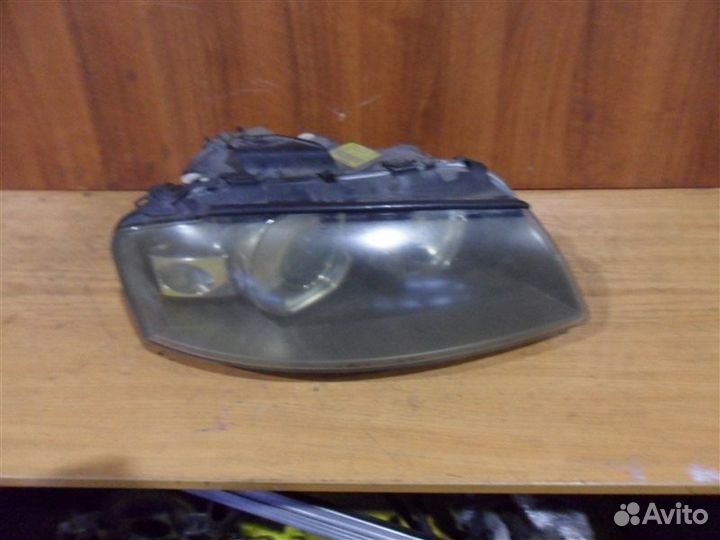 Фара передняя правая передняя правая Audi A3 8PA
