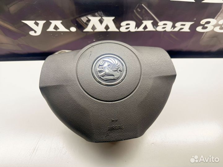 Подушка безопасности в руля Opel Astra H