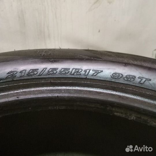 Roadstone Winguard WinSpike 215/55 R17