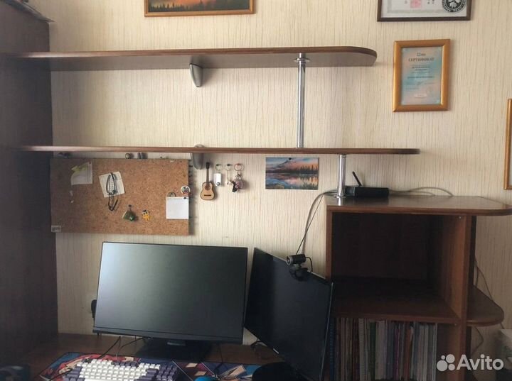 Школьный уголок