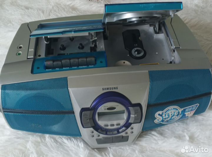 Магнитофон Samsung