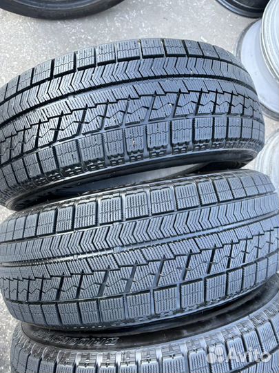 Bridgestone Blizzak VRX 205/60 R16