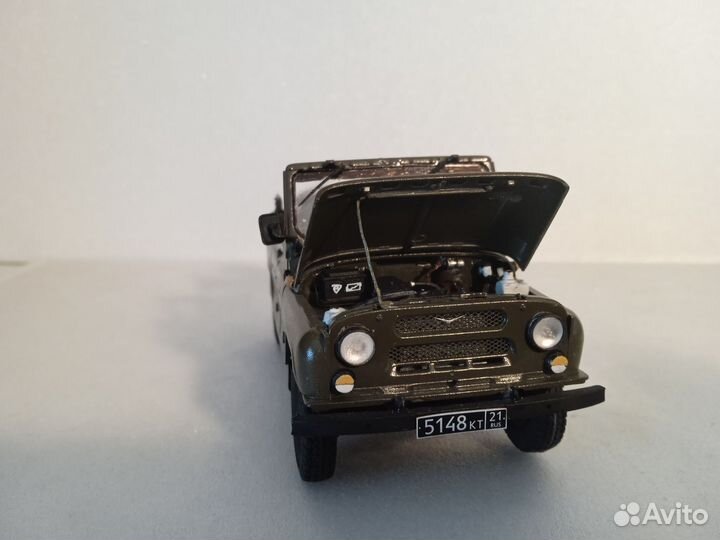 Модель УАЗ 469 m 1-35