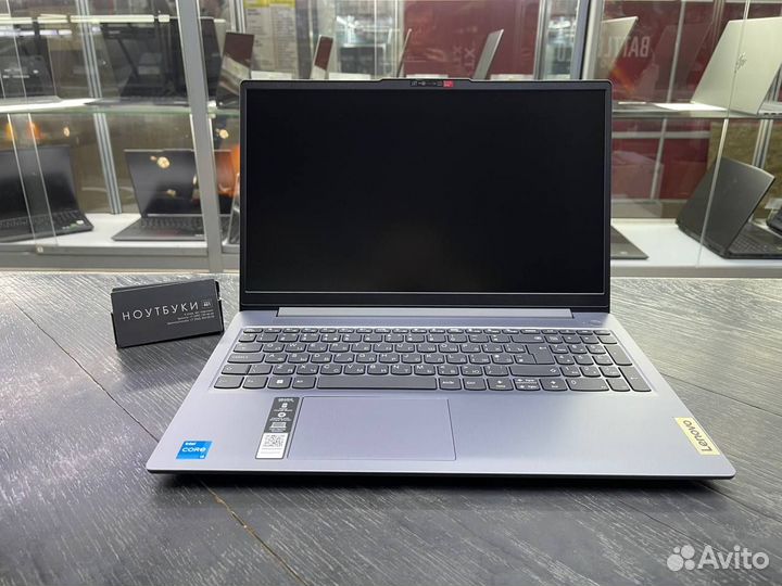 Нoвый ноутбук Lenovo IdeaPad Slim 3 i3/8/256