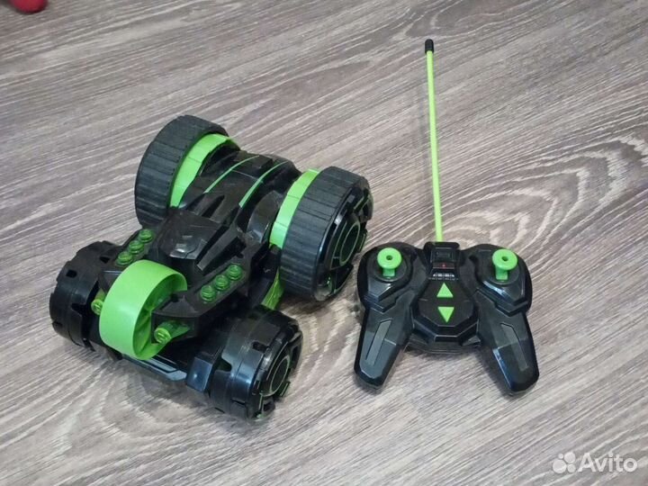 Машинка-перевëртыш на радиоуправлении