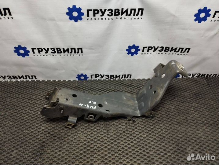 Крепление фары (кронштейн фары) правой Volvo FH4