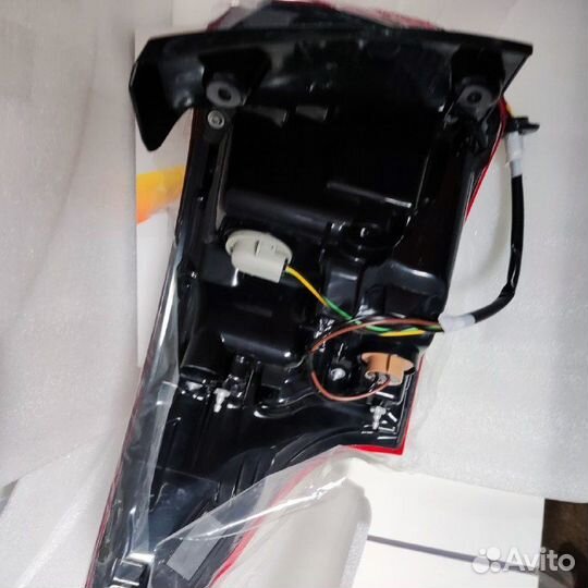 Фонарь задний mitsubishi outlander 3