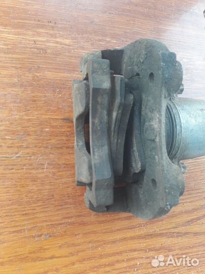 Суппорт передний левый ваз 2110