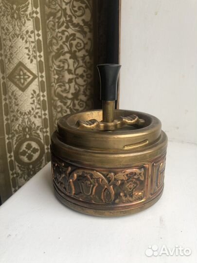 Пепельница из латуни