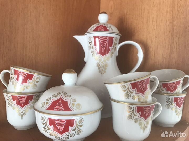 Разные наборы посуды