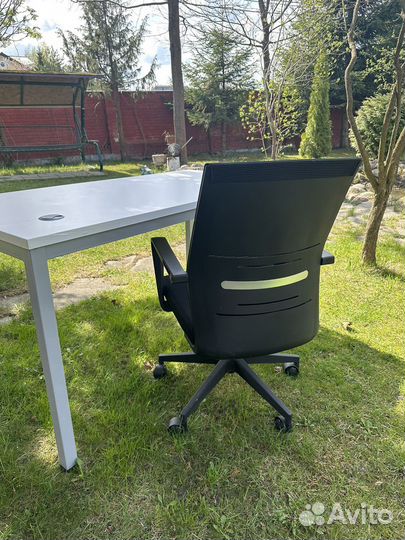 Стол и стул офисные