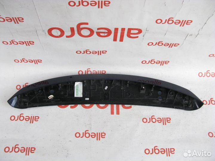 Спойлер двери багажника Mercedes W204 GLK 2008+