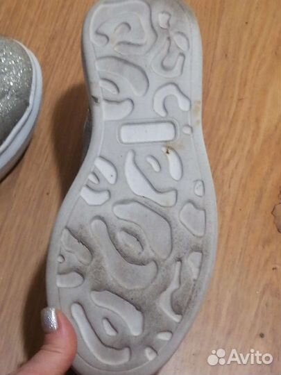 Кроссовки для девочки