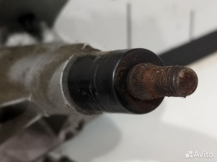 Моторчик стеклоочистителя задний Discovery III