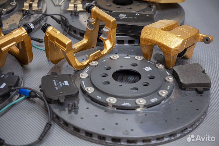 Карбон-керамические тормоза BMW M5 F90