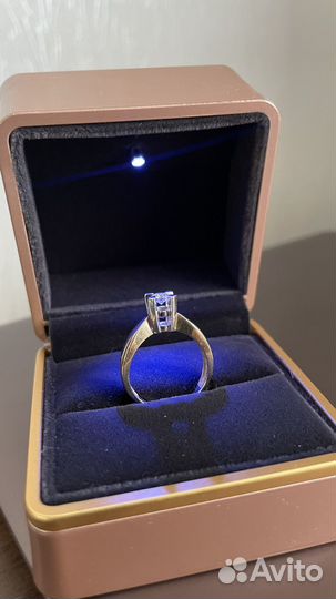 Помолвочное кольцо