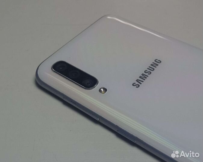 Samsung Galaxy A50 4/64Gb