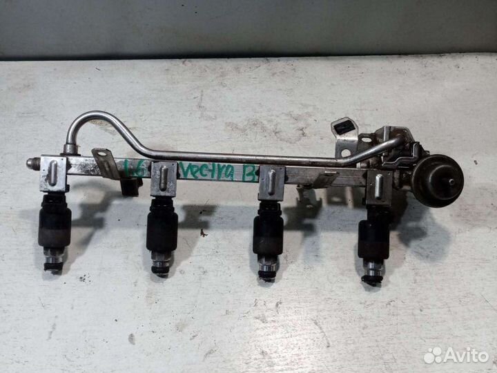 Топливная рампа Opel Vectra B 1997