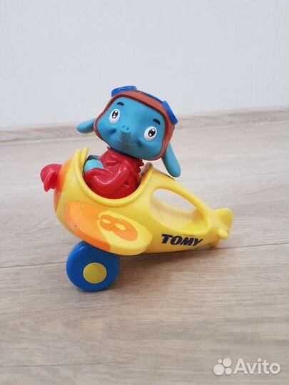 Самолет Tomy