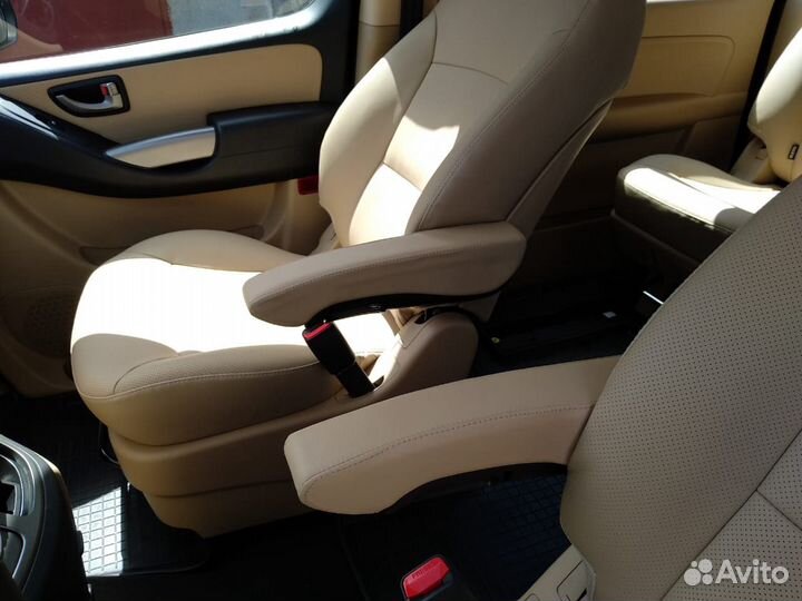 Подлокотник вод сид Хендай Гранд Старекс и H1