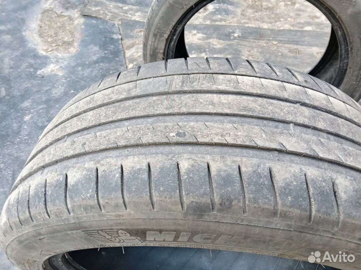 Michelin Pilot Sport 4 235/45 R18 98Y