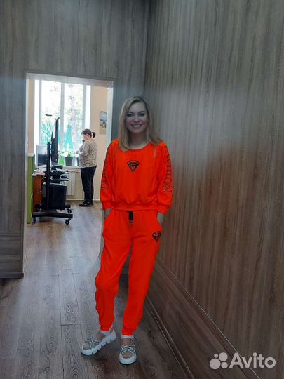 Костюм женский