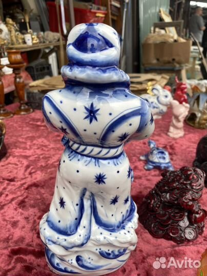 Фарфоровая статуэтка Дед Мороз Гжель