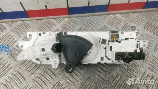 Блок управления печки и климат-контроля ford focus 2 (EBR17OV01)
