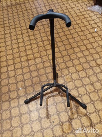 Подставка под гитару