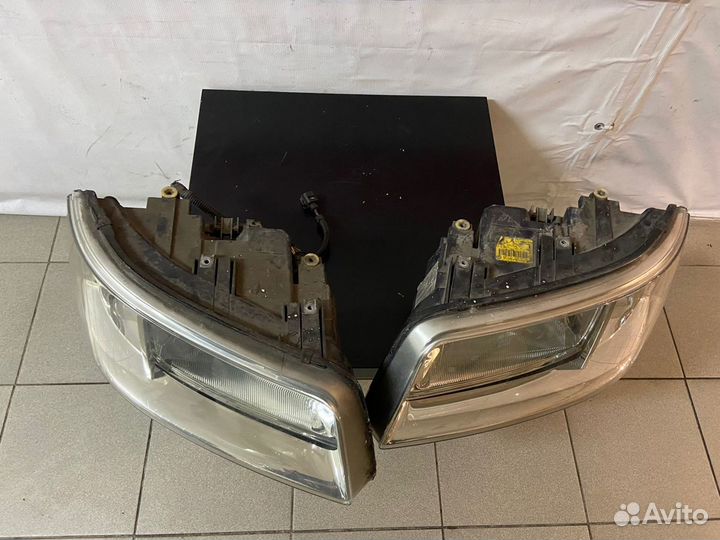 Volswagen Transporter T5 2003-2009 фара передняя
