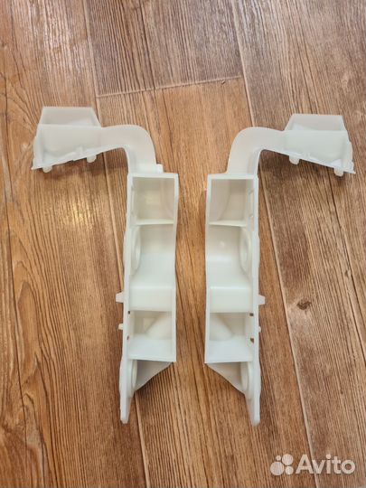 Новый Кронштей крепления бампера передн Audi A4 B9