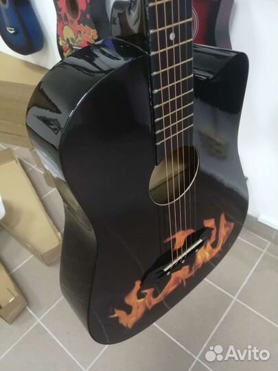 Гитара с изображением огня
