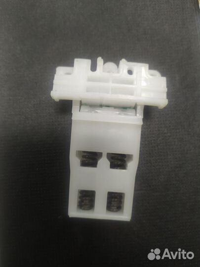 JC97-03220A/JC86-00151G Шарнир (кронштейн) крышки