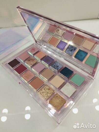 Палетка теней Huda Beauty оригинал