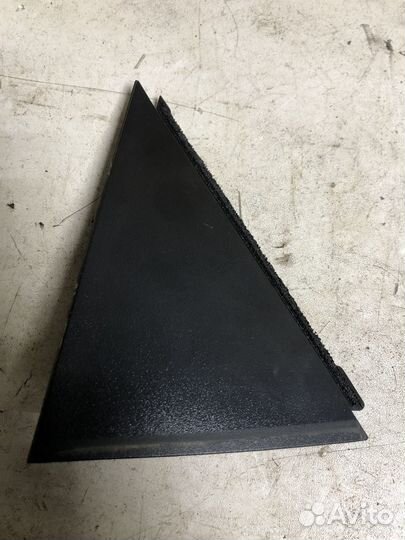 Задняя левая накладка двери Hyundai Solaris 2