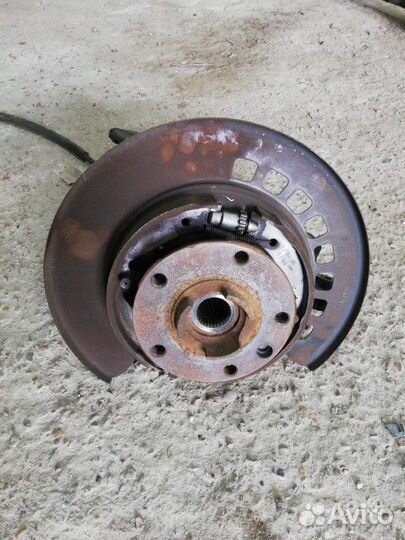 Цапфа задняя задняя правая Porsche Cayenne 957