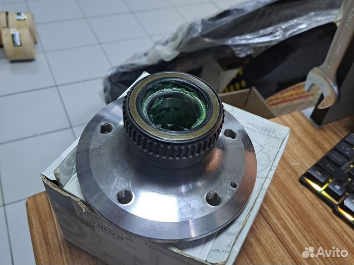 Ступица передняя Mercedes