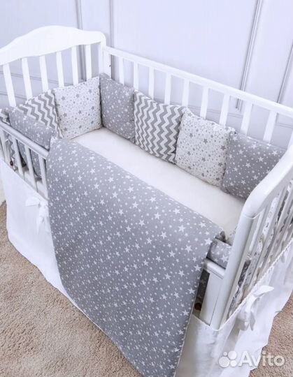 Бортики в детскую кроватку с одеялом