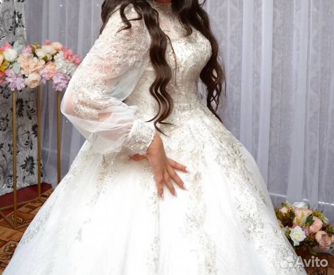 Свадебное платье