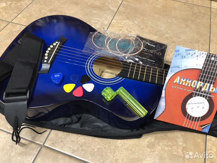 Гитара для начинающих + комплект