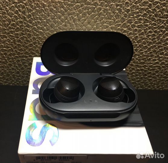 Беспроводные наушники Samsung Galaxy Buds