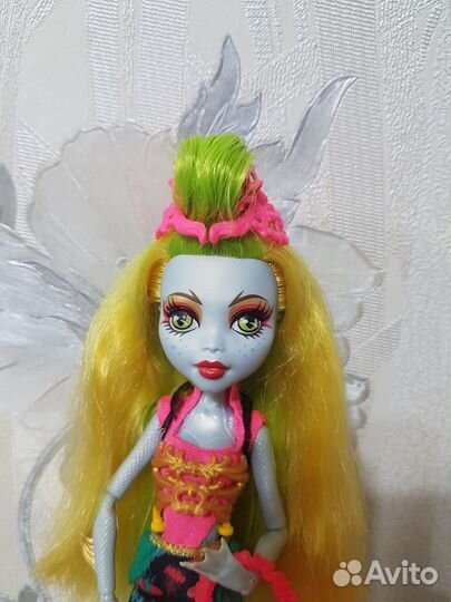 Кукла Монстр хай Лагуна Фаер