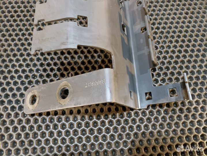 Кронштейн трубок AdBlue Renault T, Volvo FH