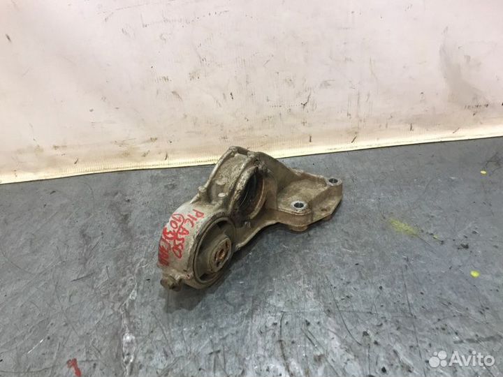 Кронштейн промежуточного вала Citroen Xsara