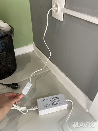 Неоновая надпись ногти