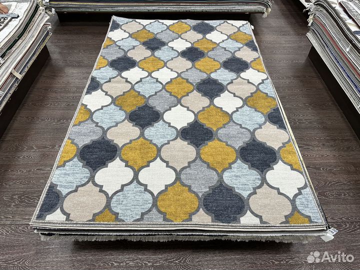 Палас новый 1.5х2.3м