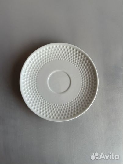 Фарфоровое блюдце