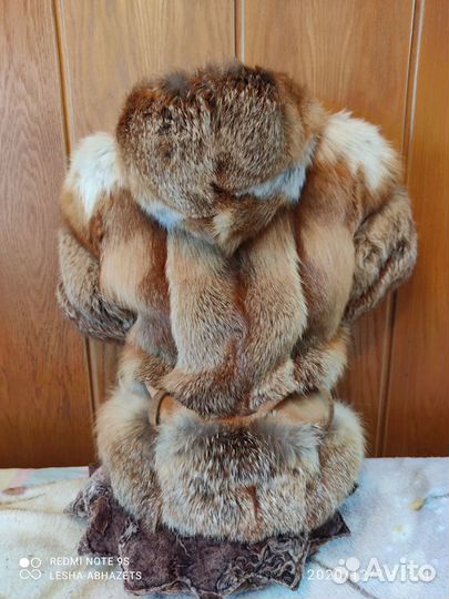 Полушубок лисий с капюшоном. Теплющииий
