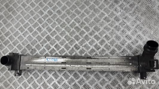 Радиатор интеркуллера renault scenic 3 (99U17KC01)